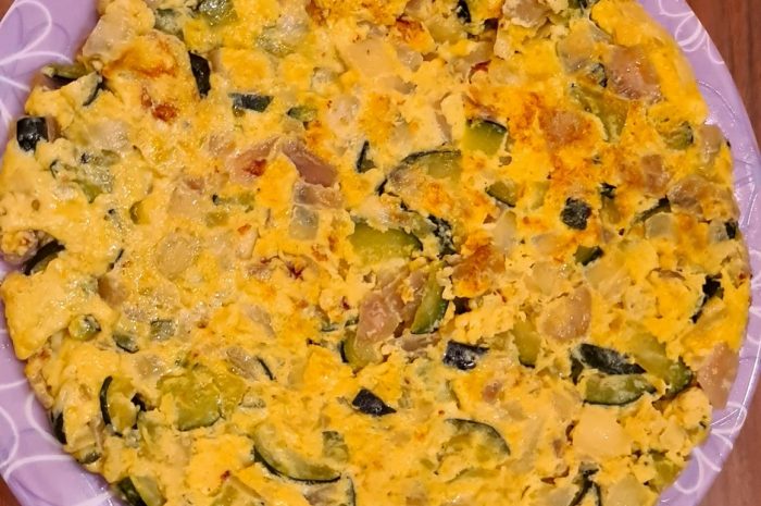 Tortilla de calabacín y cebolla