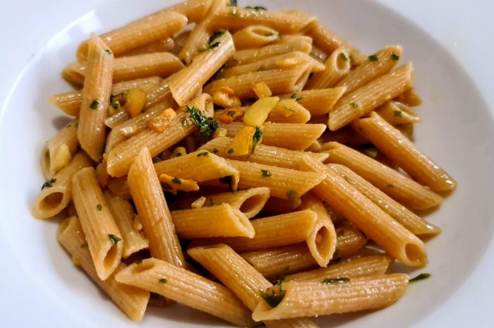 Pasta integral con AJO y GUINDILLAS
