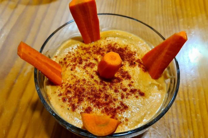 Hummus con pimiento rojo asado